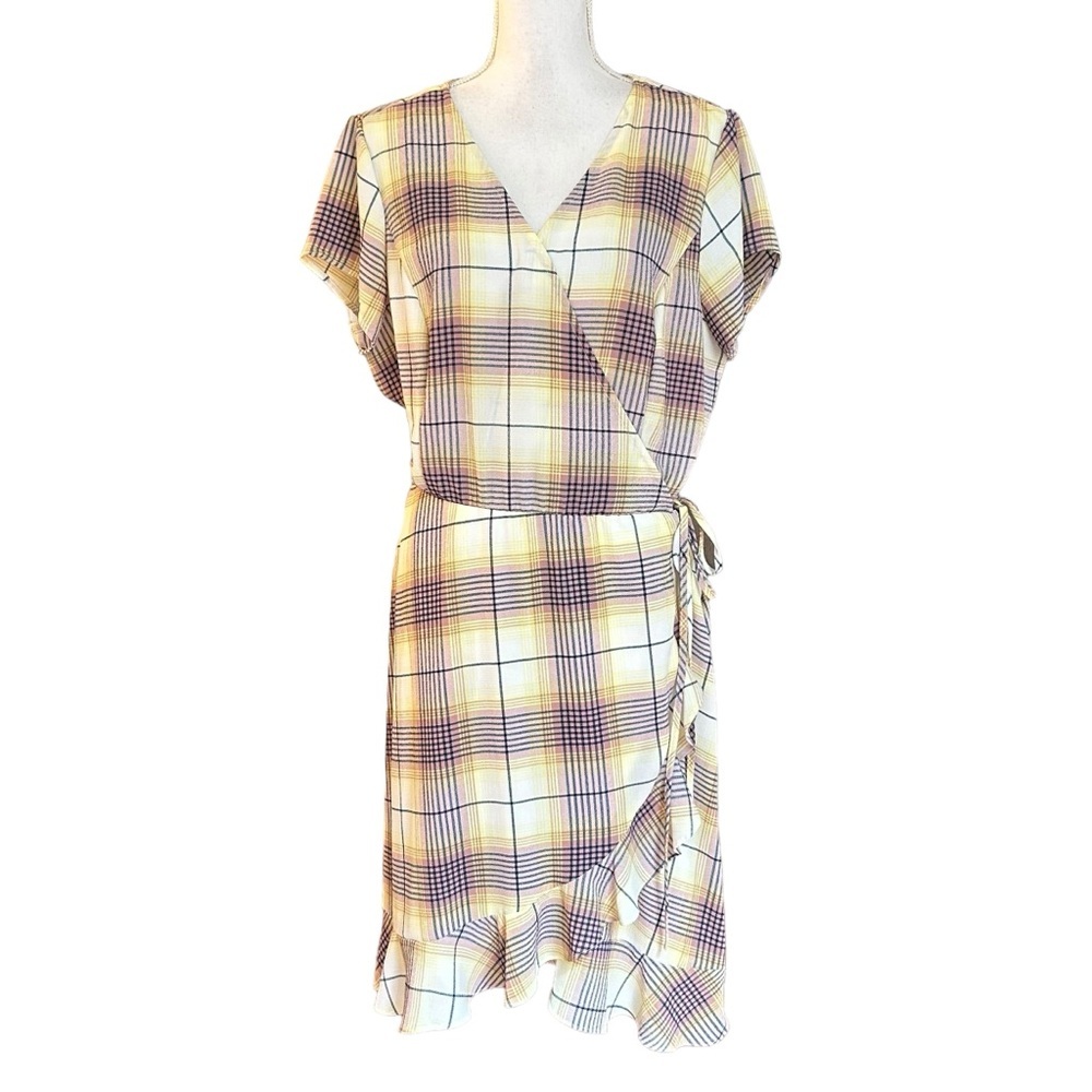 Charming Charlie Short Sleeve Wrap Dress Women’s SZ XL Yellow Wine Plaid NEW